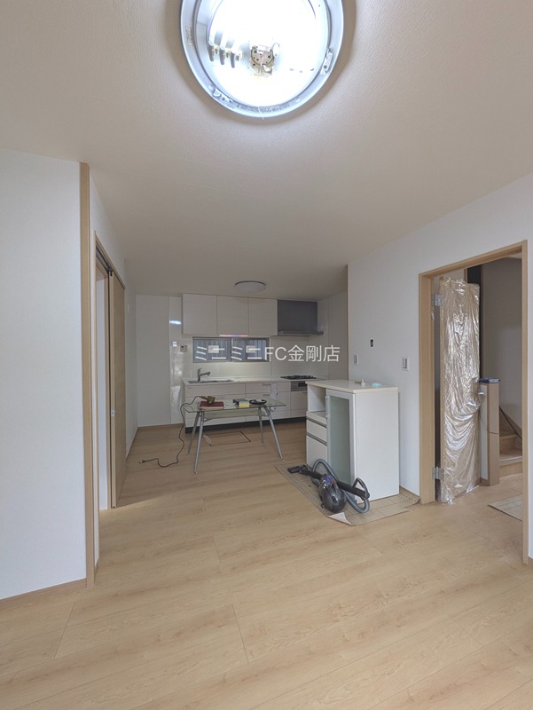 金剛1丁目戸建て リビング