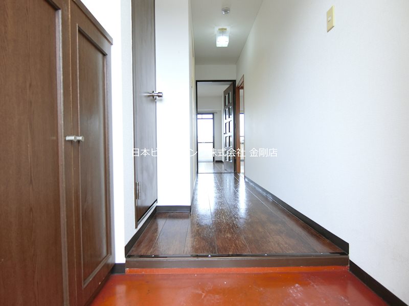 シャトレSI原寺 玄関