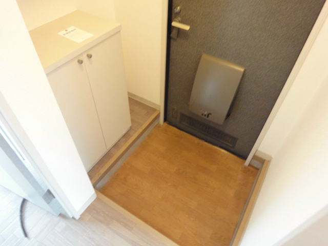 リヴェール北野田 玄関