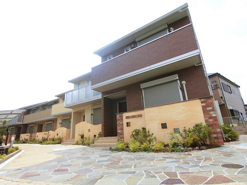 オースター　アベリア 外観