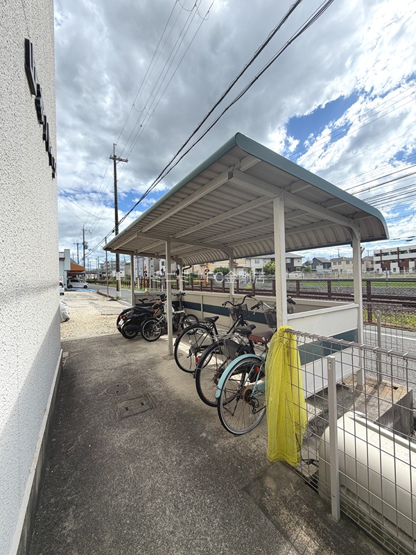 山本ハイツ 駐車場