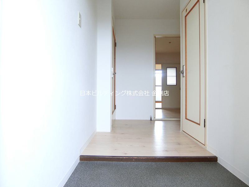 シティライフ川西 玄関