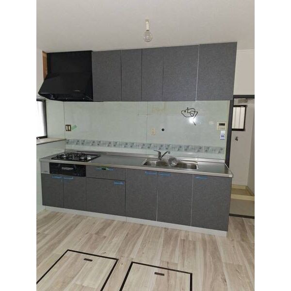 和泉中央唐国リノベ戸建 キッチン