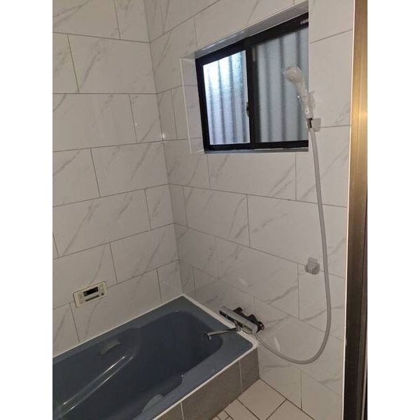 和泉中央唐国リノベ戸建 風呂画像