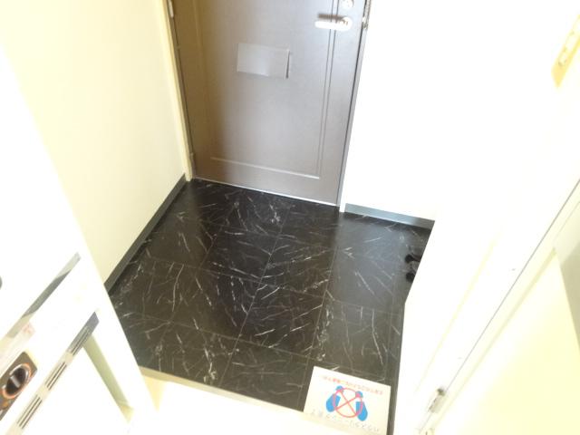 クオリティハイツ田中 玄関