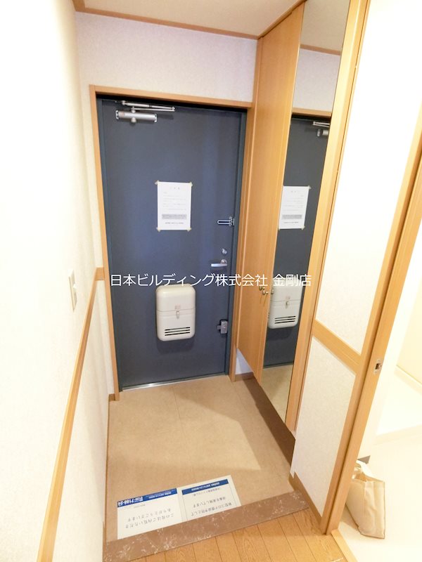 リヴィエール寺内町 玄関