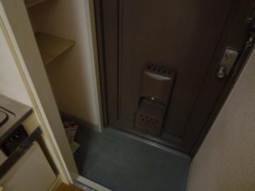 ロアール尾崎 玄関