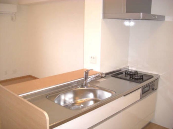 ヴィラ　クエンティ キッチン