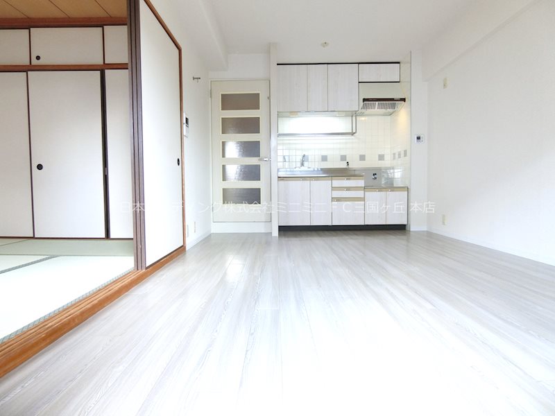 エルベ深井 リビング