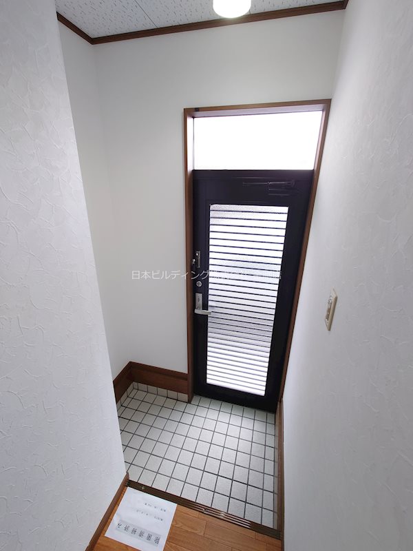 河内長野市末広町5-45貸家  玄関