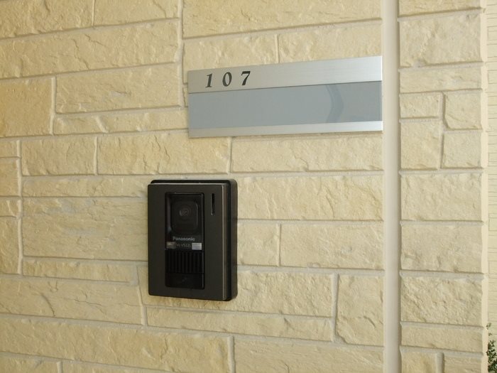 グランソレイユ 玄関