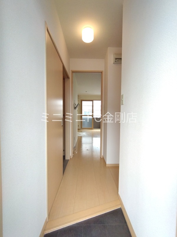 リヴェール日置 玄関