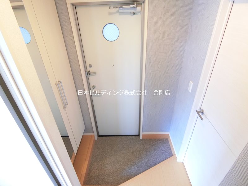 エスト・ファヴォーラ 玄関