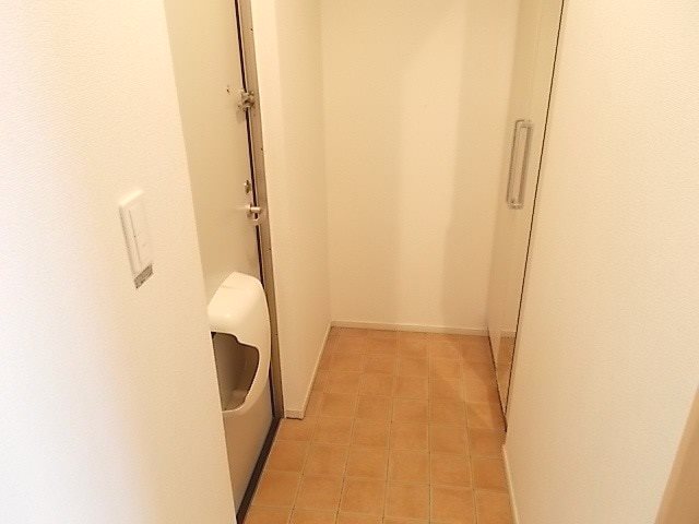 ガーデンダイキ 玄関