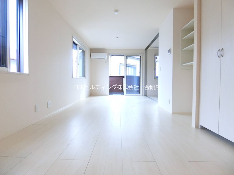 カンフリエ　イースト リビング