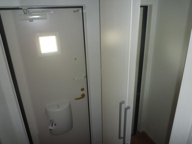 ジュネスオーブ 玄関