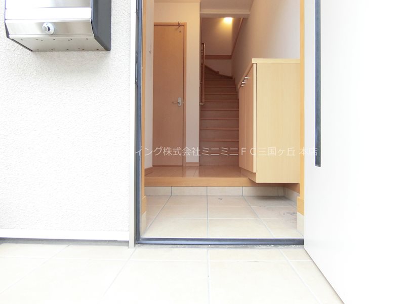スカイレジデンスＡ棟  玄関