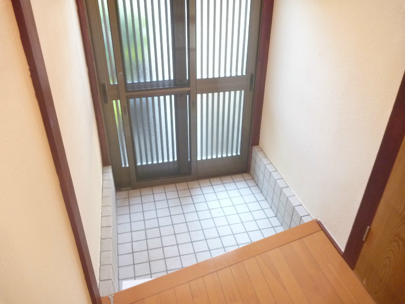土師町一戸建貸家 玄関