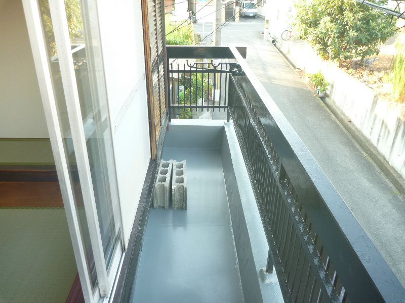 土師町一戸建貸家 ベランダ