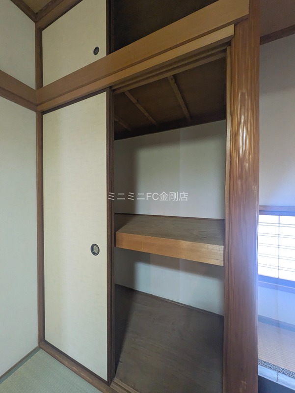 美原区黒山貸家 収納