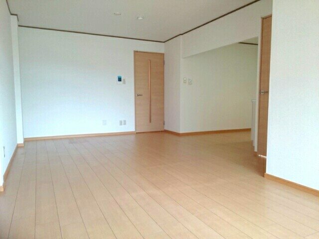 ガーデンコート大喜 リビング