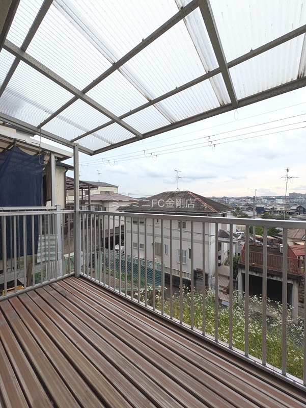 東板持町貸家  ベランダ