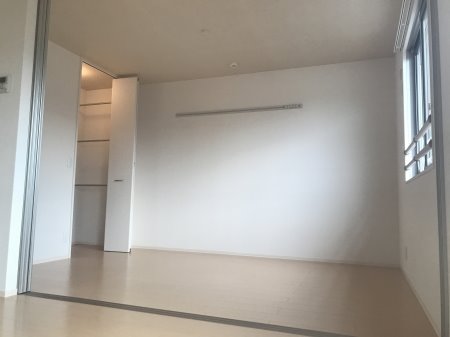 テ　キューロ　ウノ ベッドルーム