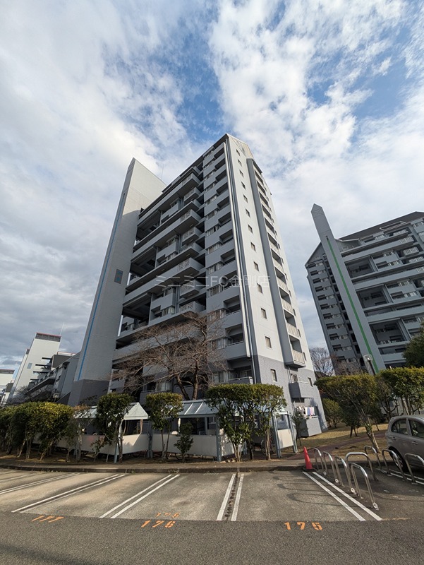 アメニティ長野6号棟 外観