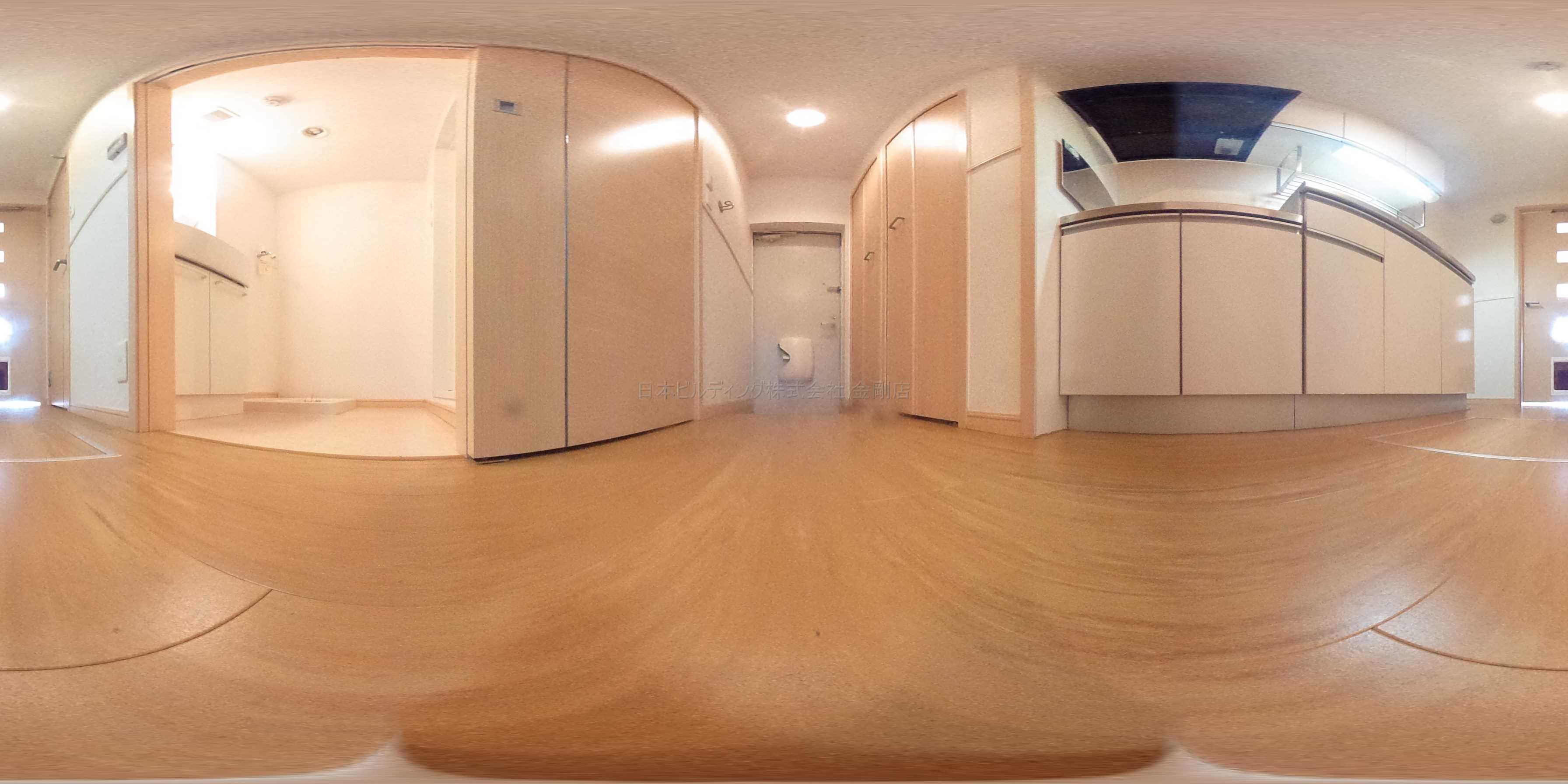 ビッグウエスト 玄関