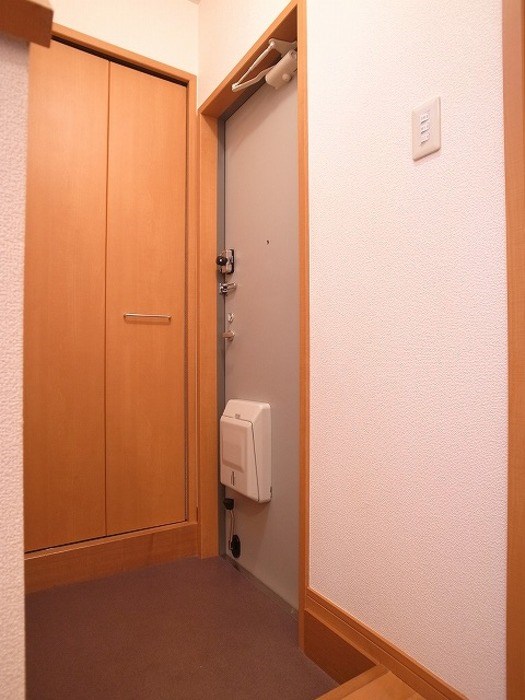 リビングタウン狭山池Ｈ棟 玄関
