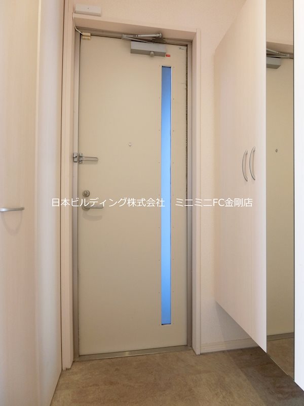 レフィナードKHY　Ⅱ棟 玄関