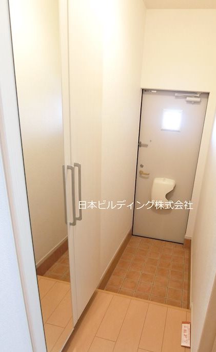 フリッシュバルミー 玄関