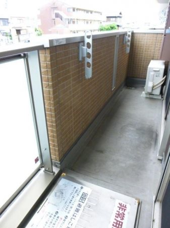 ファミールタカゼン　Ｅ棟 ベランダ