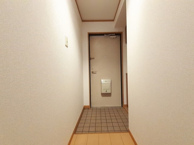 マーベラスコンドミニアム 玄関
