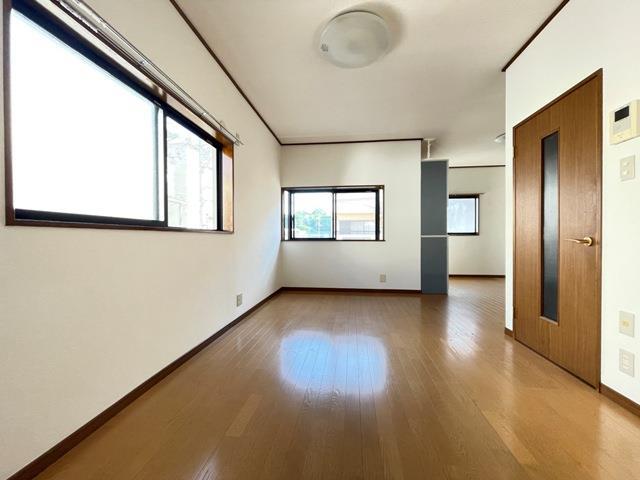 汐の宮町戸建 リビング