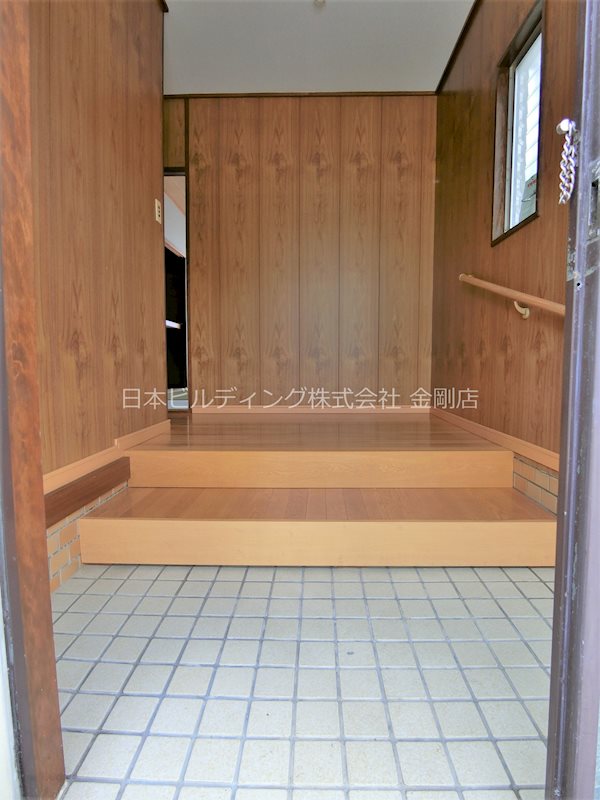 須賀1丁目戸建 玄関