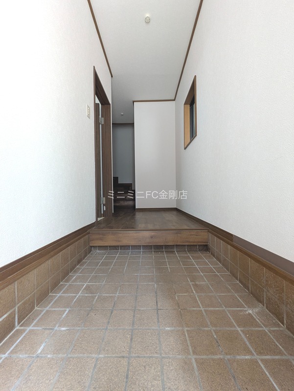 中野町戸建 玄関