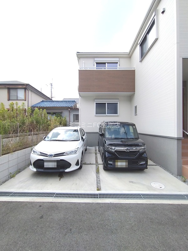 甲田4丁目貸家  駐車場