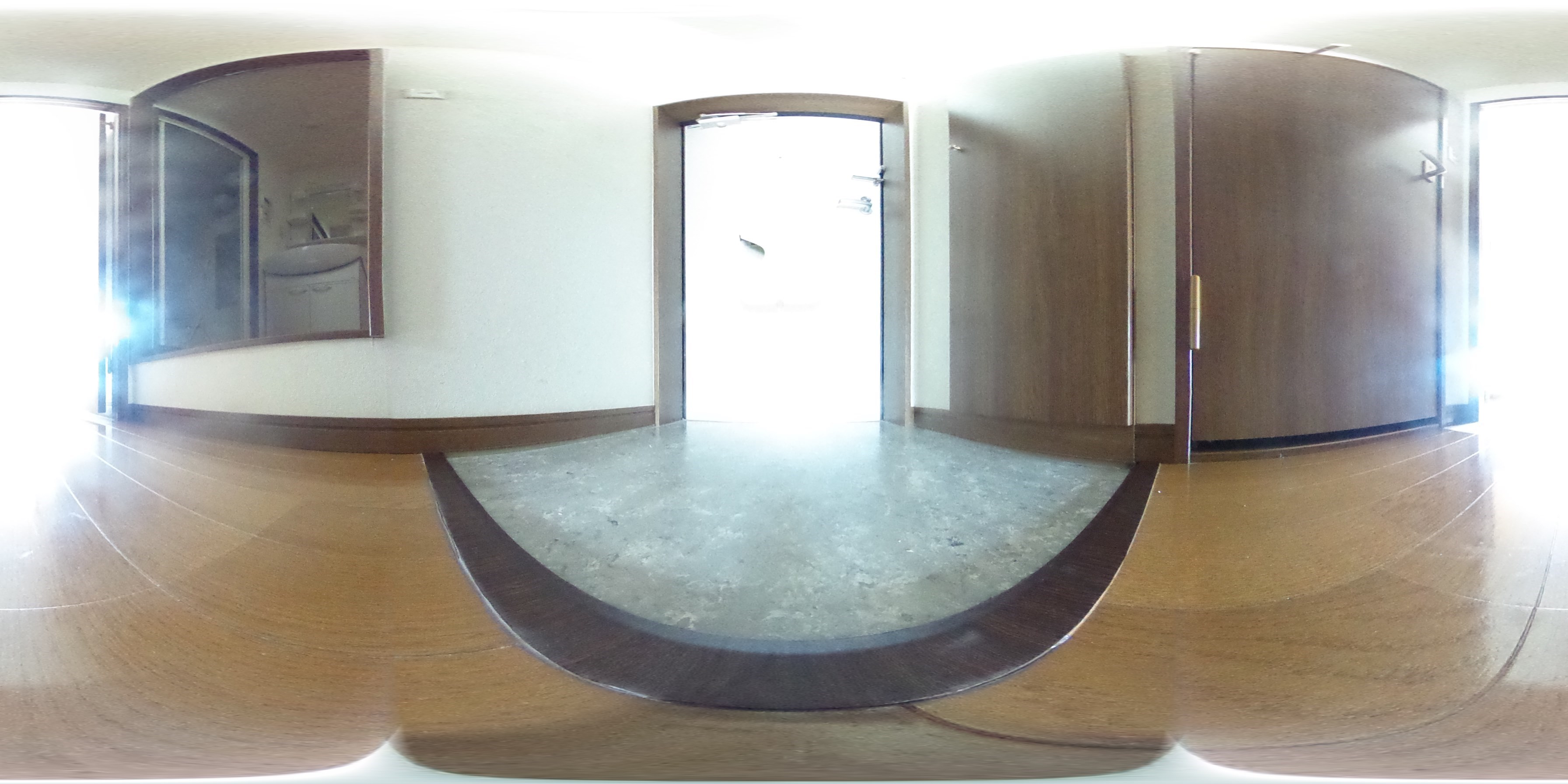 アンプルール光明池 玄関