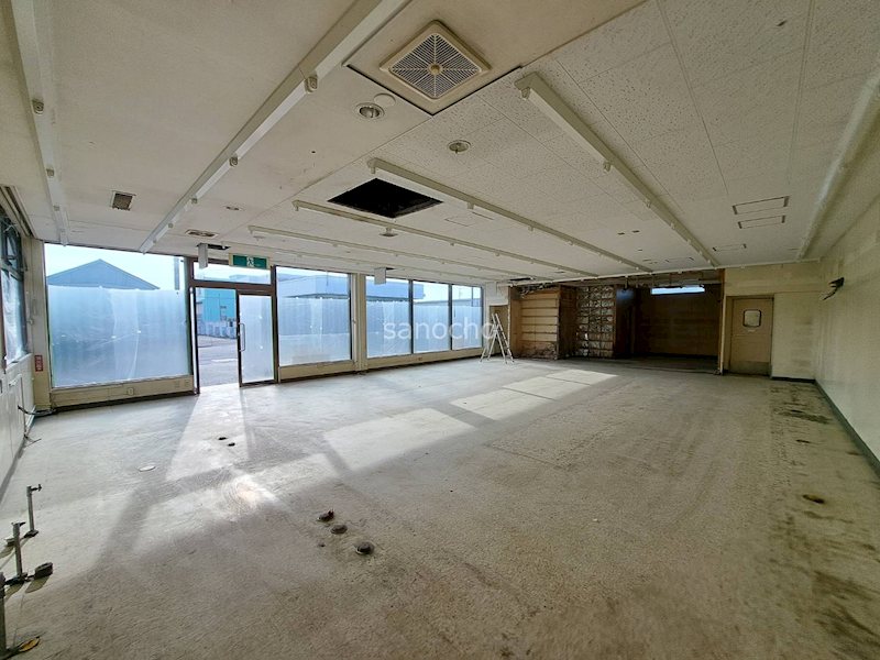 田原店舗 内装