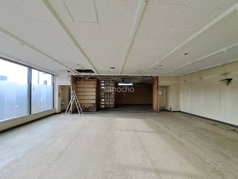 田原店舗 内装