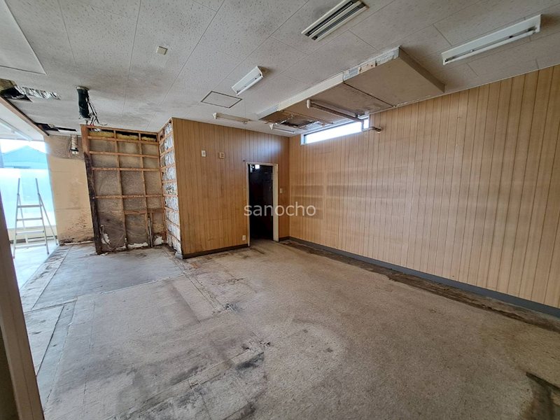 田原店舗 内装