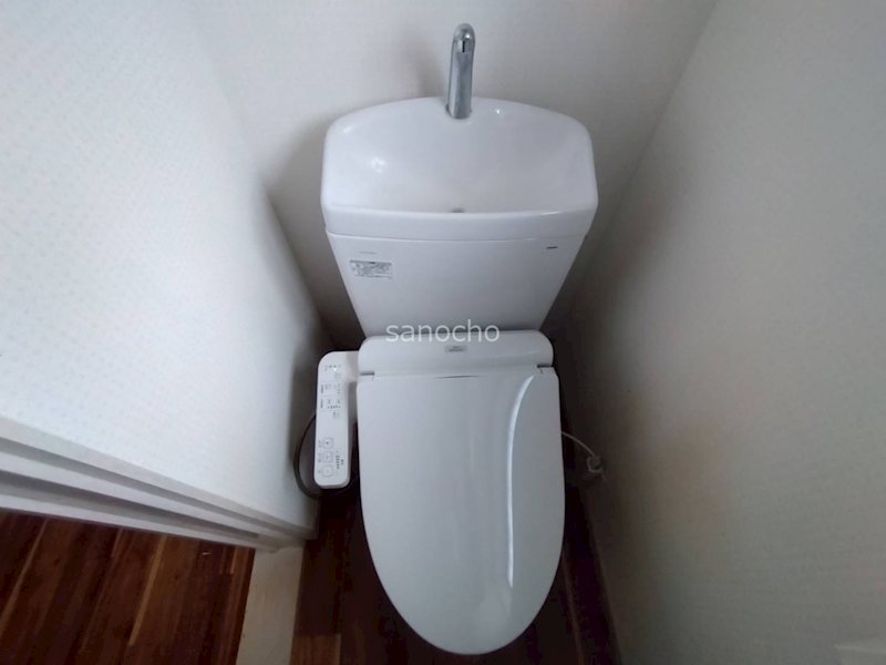 ハイツダイリン長塚戸建 トイレ