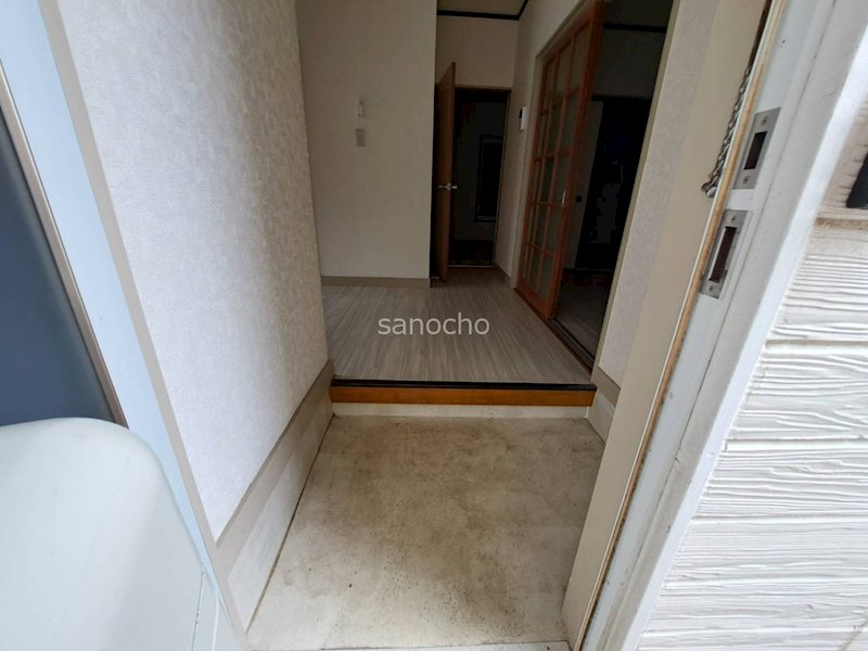 どあい壱番館 玄関