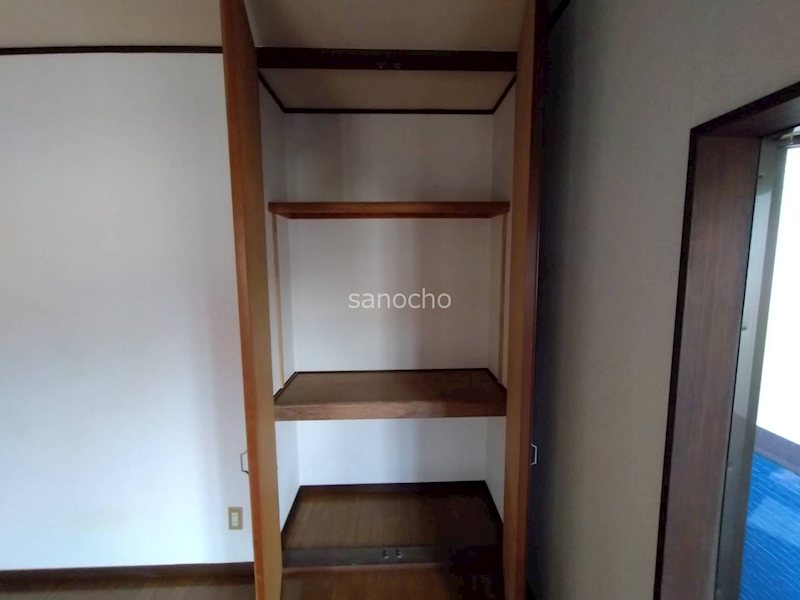 リバーハイツ 収納