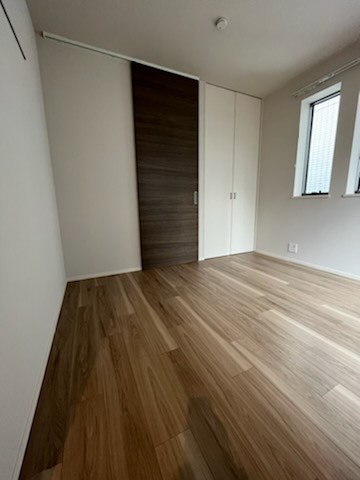 コーネリアス リビング