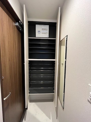 コーネリアス 収納