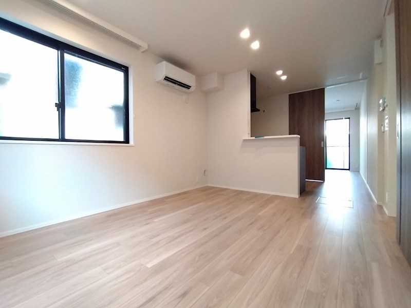 GLOW RESIDENCE リビング