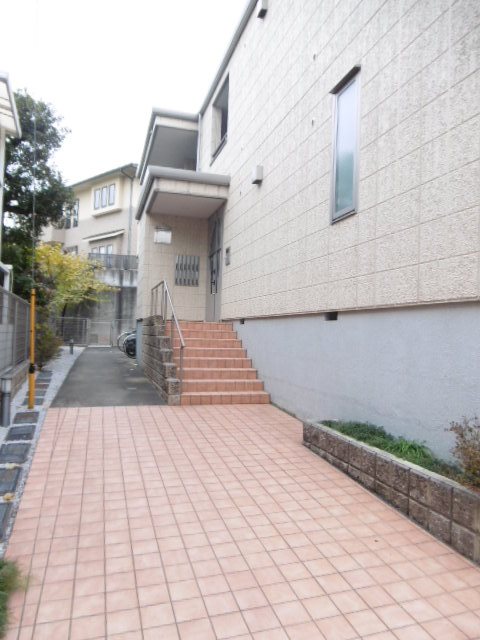 La  fontaine 横浜/鶴見 エントランス