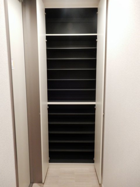 メゾンソレイユ 収納